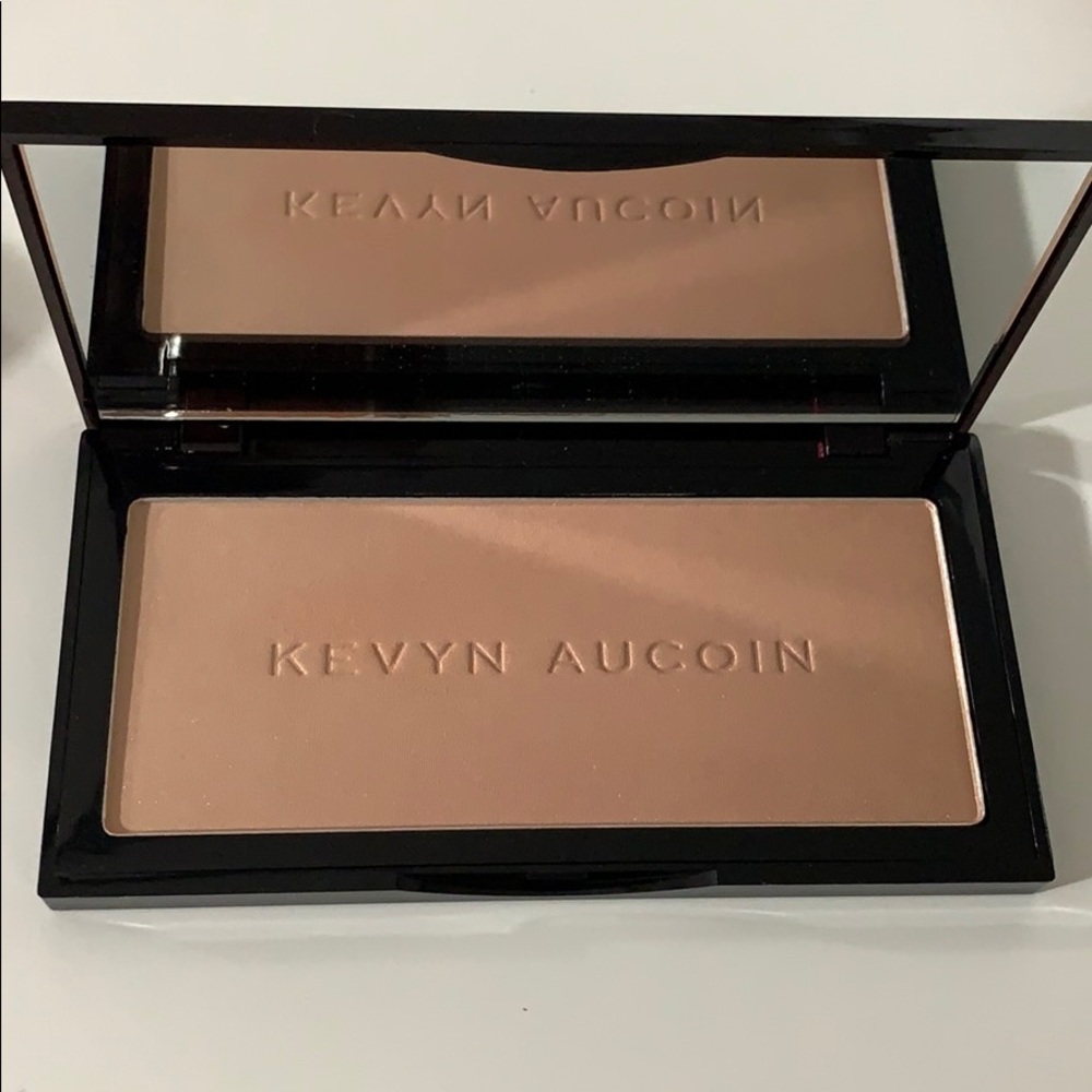 Kevyn Aucoin Neo-highlighter Sahara palette